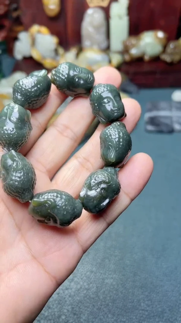 未镶嵌和田玉把件-