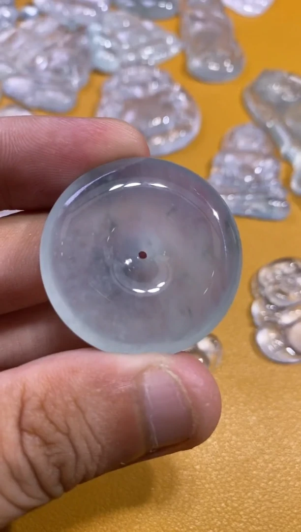 翡翠未镶嵌吊坠(不含链)扣子22500