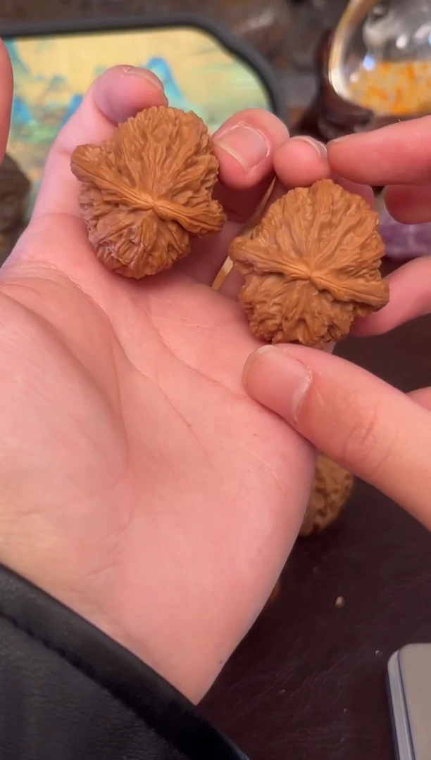 吊坠文玩核桃39++白狮子