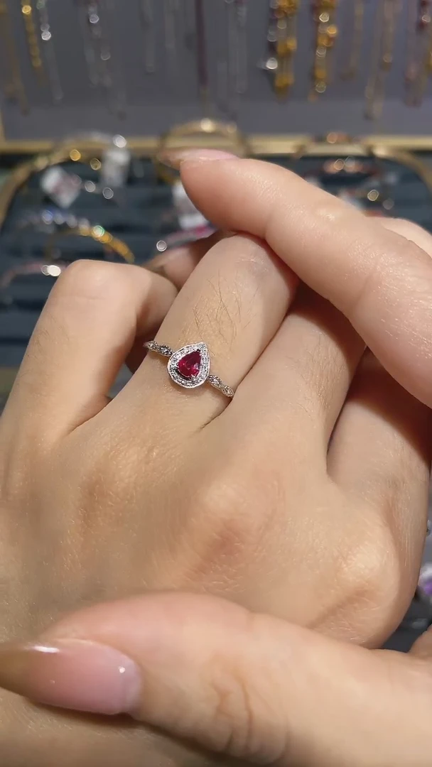 【闪购商品】红宝石戒指18K金镶嵌戒指