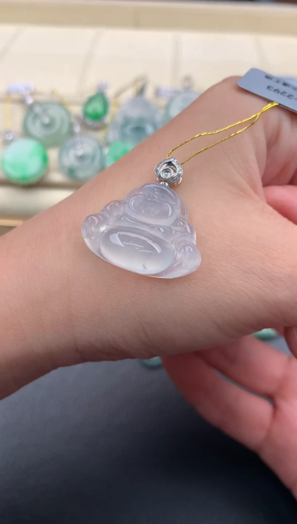 翡翠18K金镶嵌颈饰Q227