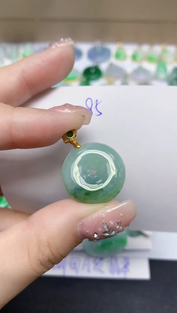 颈饰未镶嵌翡翠天然缅甸翡翠A货翡翠百元以上9元证书费自理