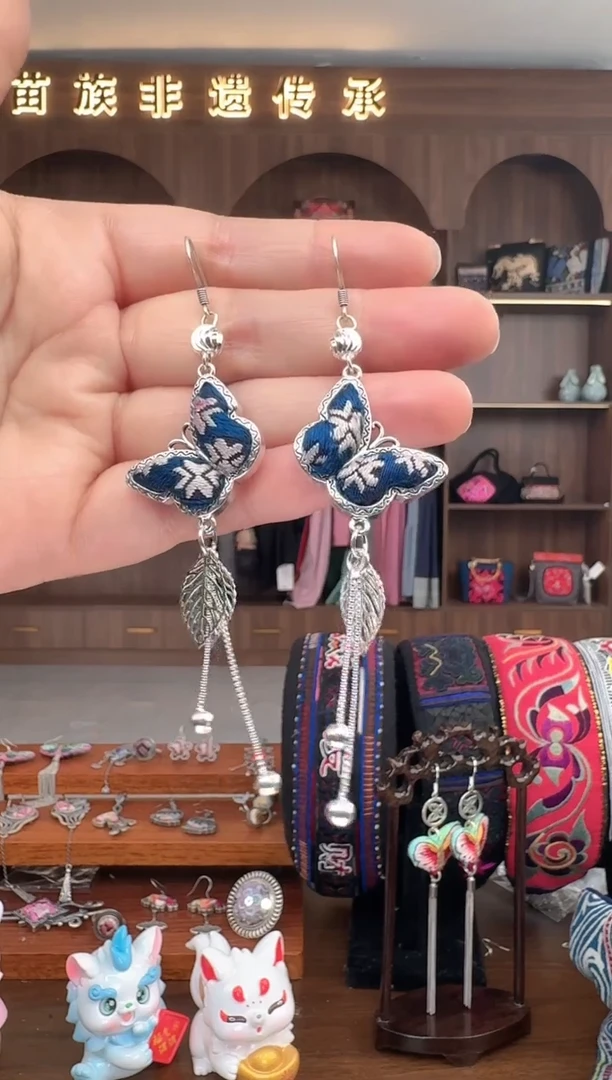 【闪购商品】织绣扶光苗绣传承285