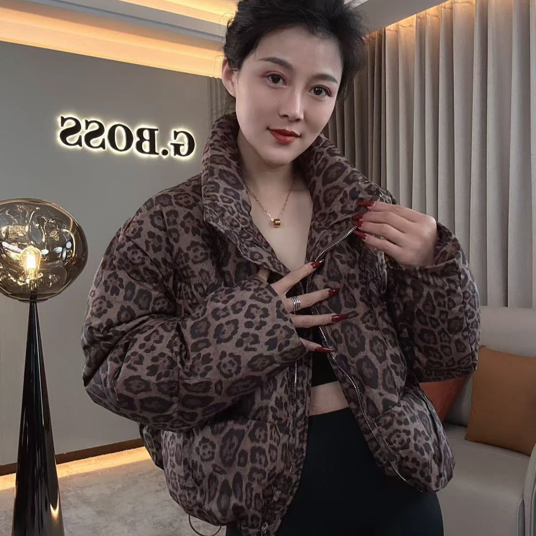 【耿老板6005#】时尚立领豹纹精致短款设计感穿搭白鸭绒羽绒服战袍