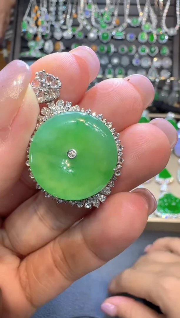 翡翠18K金镶嵌吊坠(不含链)平安扣