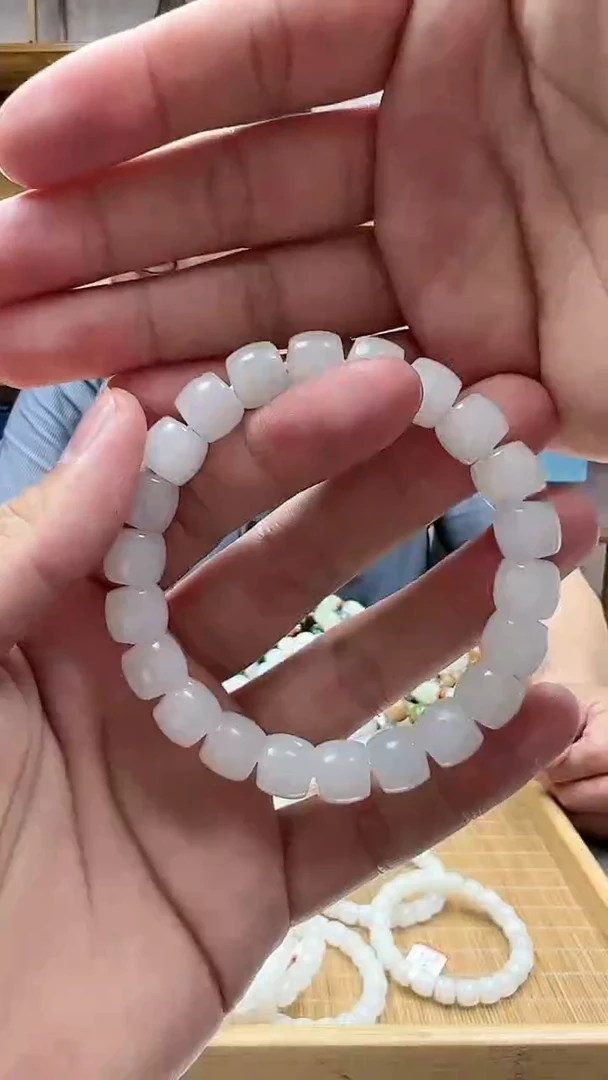 手串未镶嵌和田玉10且末白