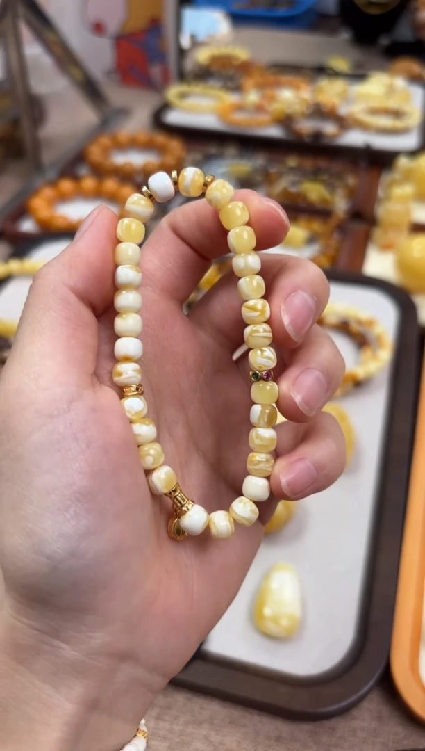 【闪购商品】琥珀裸石未镶嵌手串