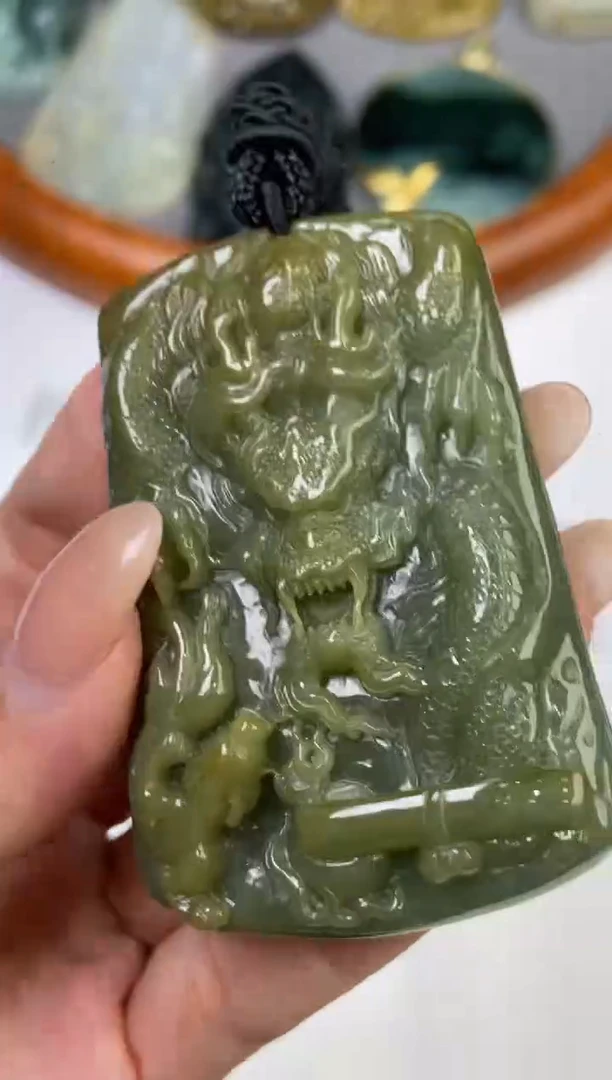 翡翠挂件未镶嵌292298