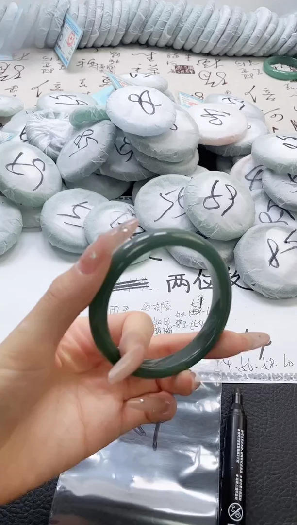未镶嵌手镯石英质玉336-58