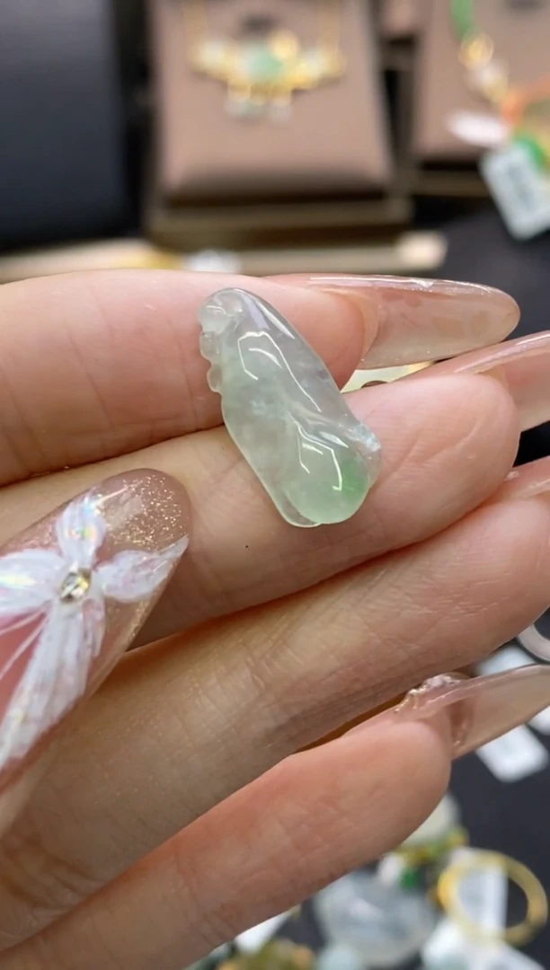 【闪购商品】翡翠颈饰未镶嵌净货16285