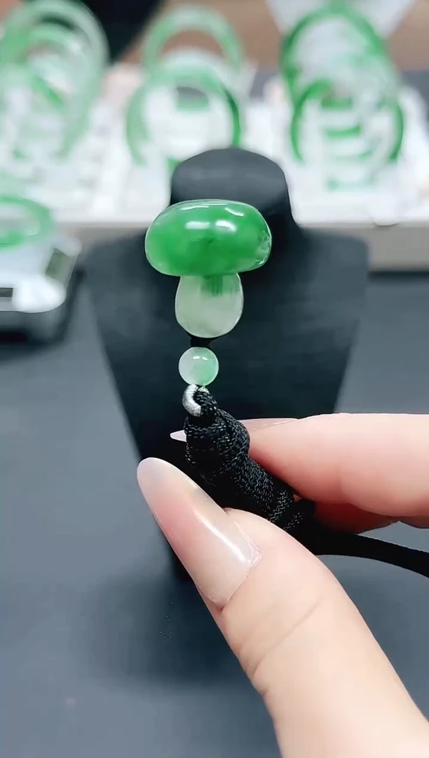 未镶嵌1石英质玉（非洲翠）/5938