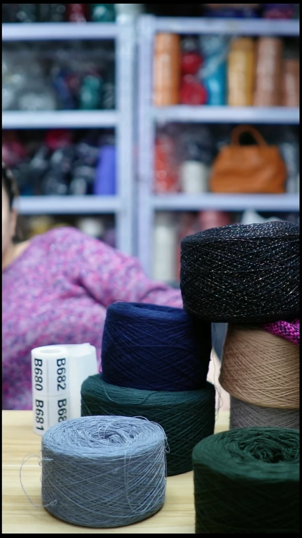 羊毛欢姐手编线B675