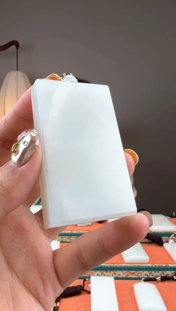 【闪购商品】和田玉颈饰未镶嵌1