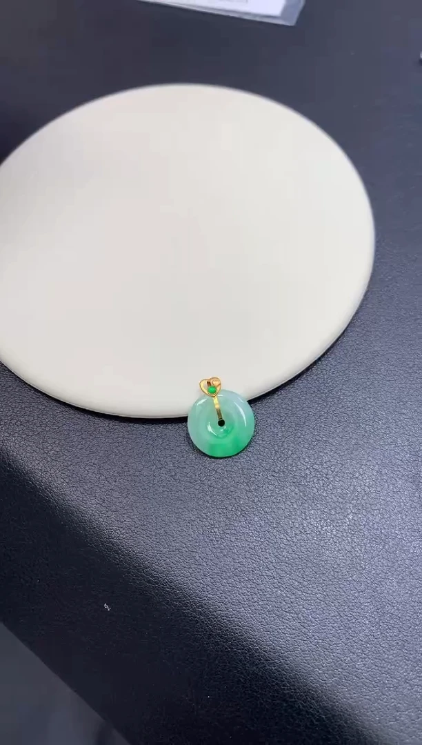 18K金镶嵌定制翡翠48小时鉴赏期 退货不扣服务费