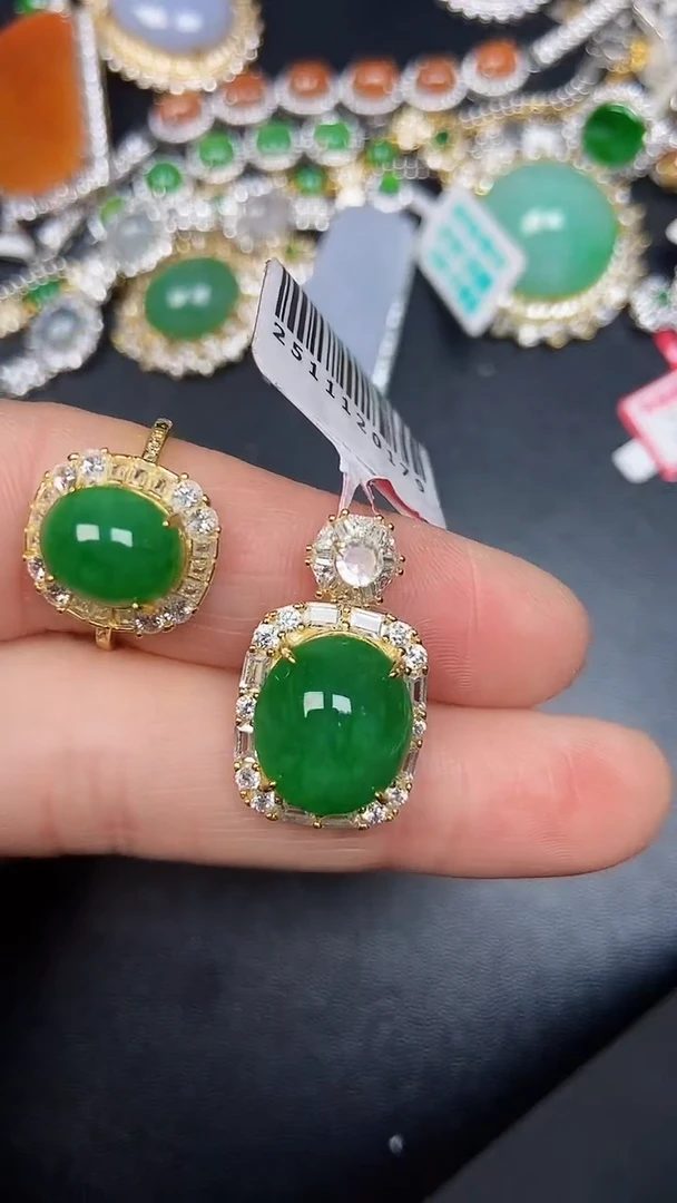 银S925镶嵌戒指翡翠2200