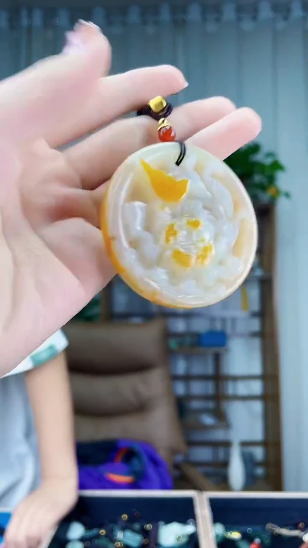 颈饰未镶嵌和田玉拍一发一，多样性发货！