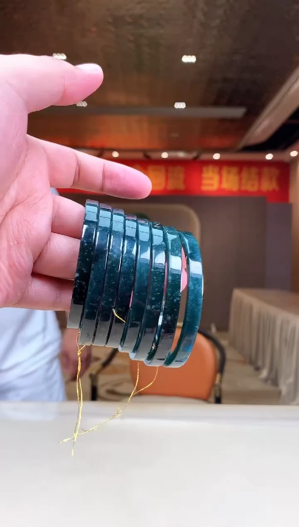 【闪购商品】定制翡翠未镶嵌多样性发货（只发一件) *d82