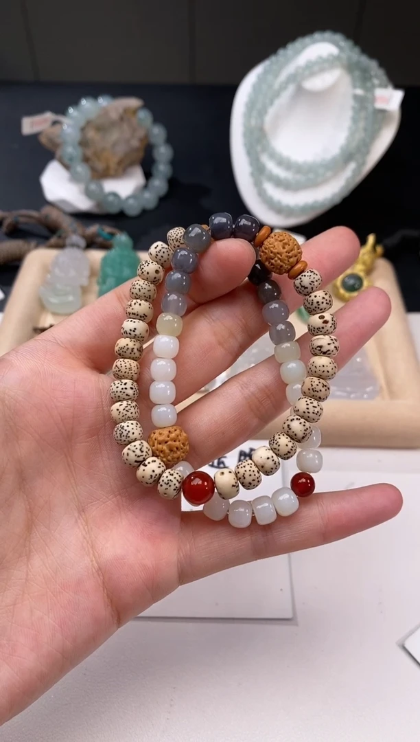 【闪购商品】和田玉颈饰未镶嵌手串