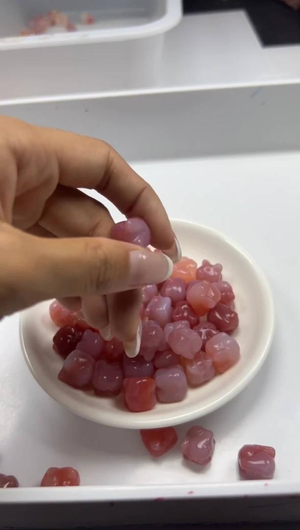 玛瑙/玉髓颈饰银S800镶嵌x336盐源趴趴兔*1个