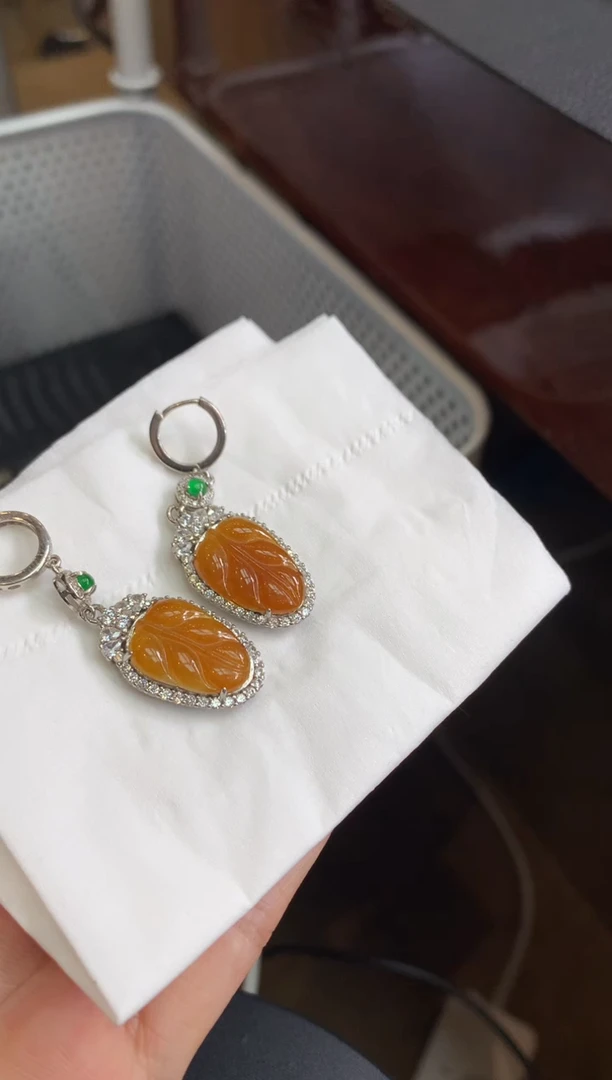 【闪购商品】翡翠耳饰银S925镶嵌翡翠