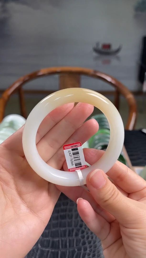 未镶嵌手镯和田玉59圈口6366