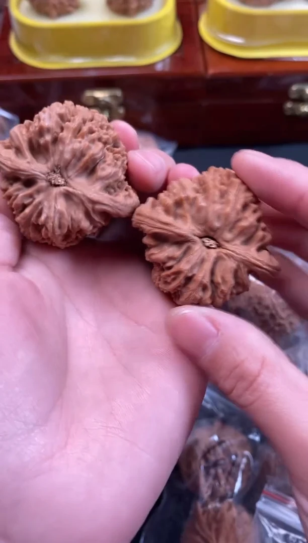 把件文玩核桃南疆石43尺w377