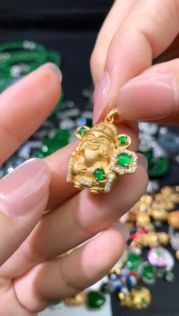 颈饰未镶嵌翡翠吊坠