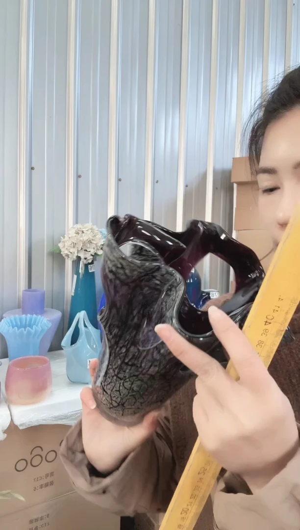 085直播玻璃花瓶