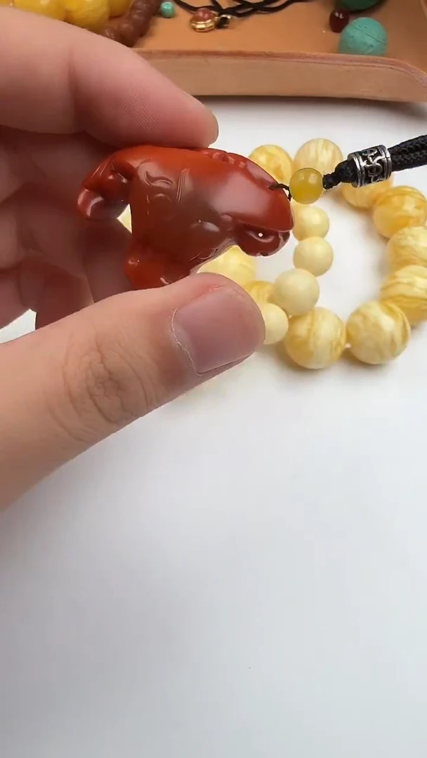 南红玛瑙未镶嵌吊坠(不含链)旷*?南红