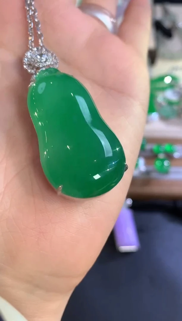 吊坠(不含链)18K金镶嵌翡翠婉*A171