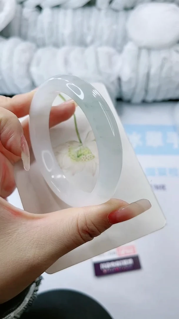 【闪购商品】石英质玉手镯未镶嵌多样性发货A171