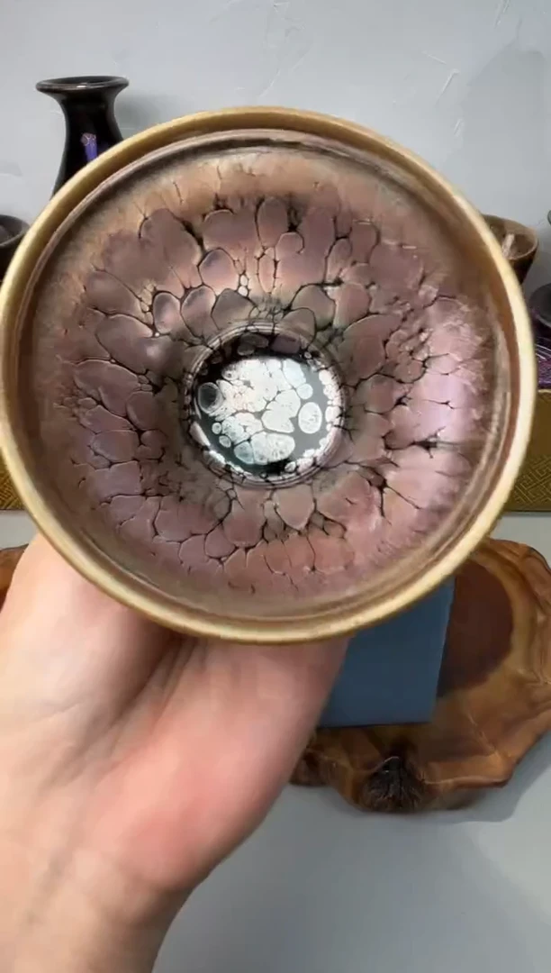 茶盏春申阁福利1只 金浮雕冠樽