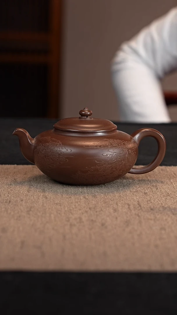 【闪购商品】紫砂茶壶革紫泥儒相