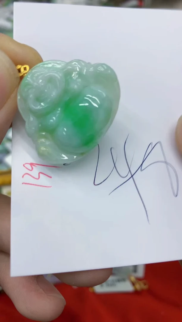 翡翠18K金镶嵌颈饰1111111111