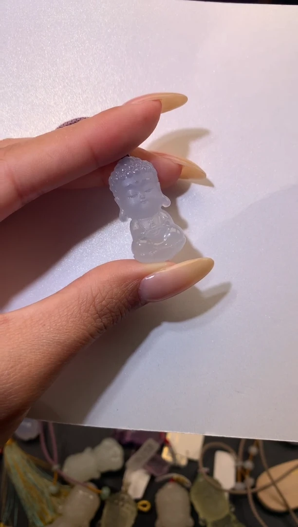 颈饰未镶嵌翡翠Y****窝大日宝宝佛