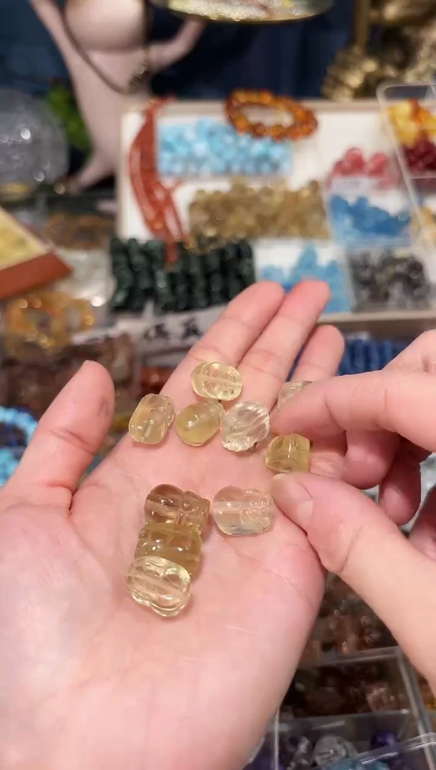 【闪购商品】水晶手串未镶嵌黄水晶貔貅一个约卡10+