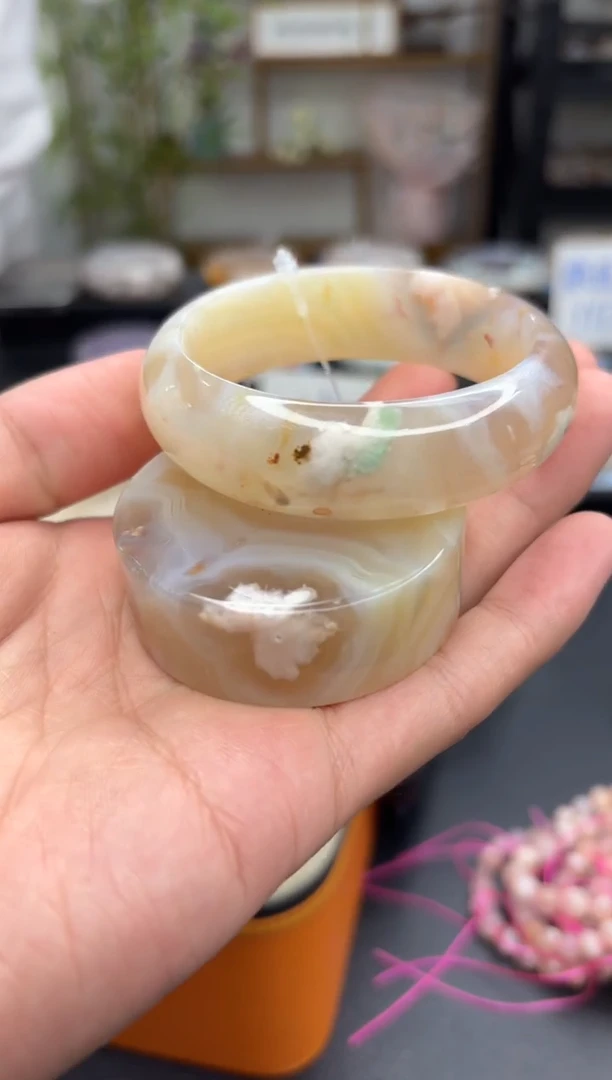 【闪购商品】石英质玉手镯未镶嵌A167(54圈赠送镯心)