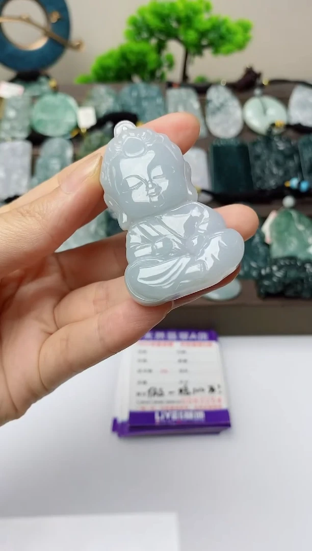 翡翠未镶嵌颈饰