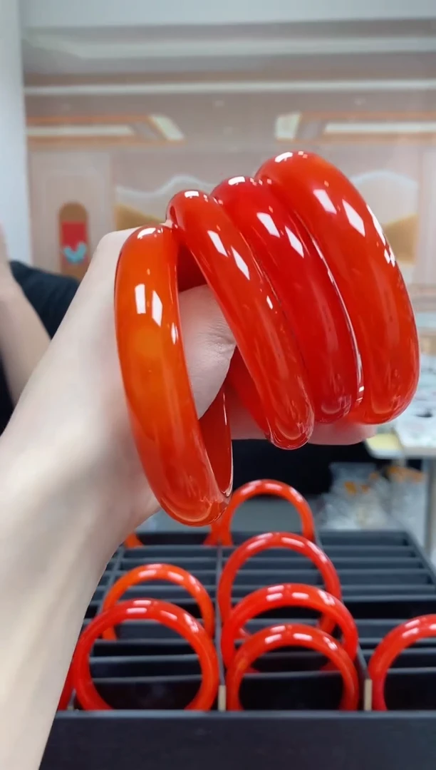 手镯玛瑙/玉髓未镶嵌hjt玛瑙手镯 多样性发一件