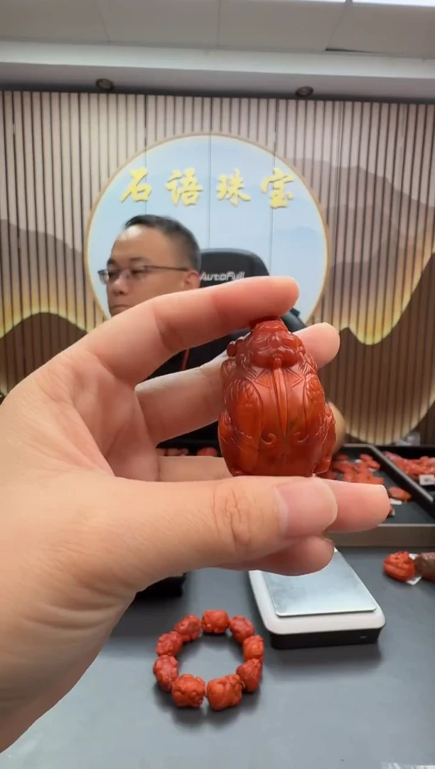 未镶嵌雕刻南红玛瑙150ZB1119产品一个