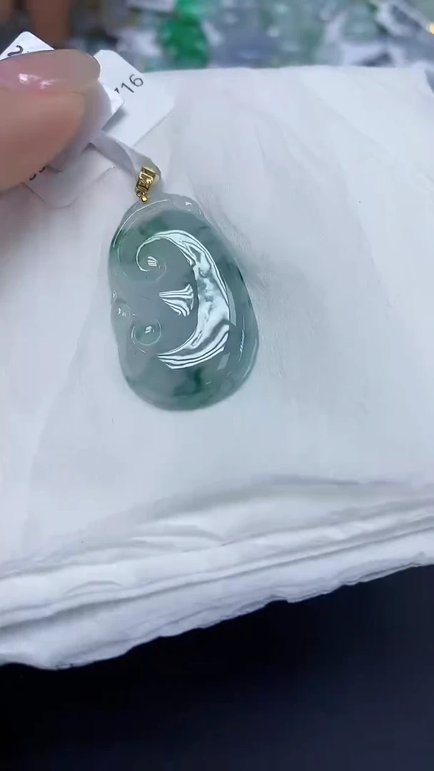 翡翠18K金镶嵌颈饰天然缅甸翡翠A货