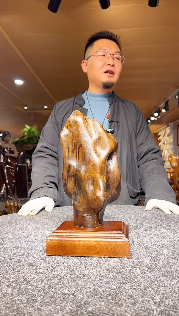 金丝楠木雕款幽*金丝楠木摆件