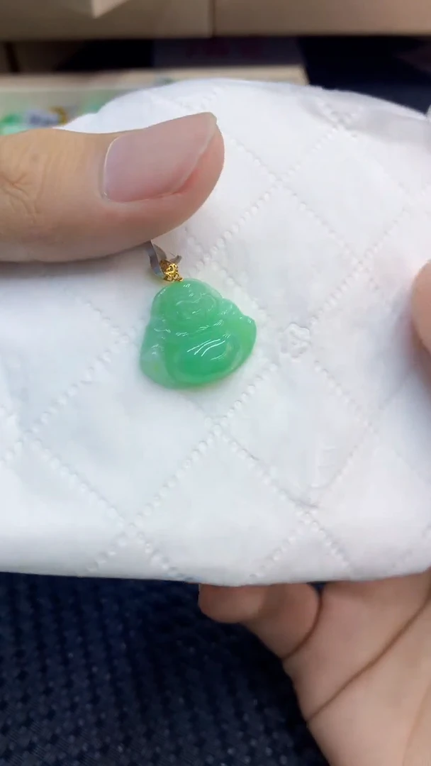 翡翠18K金镶嵌颈饰             1