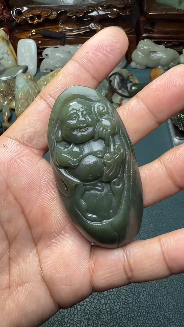 未镶嵌和田玉把件-