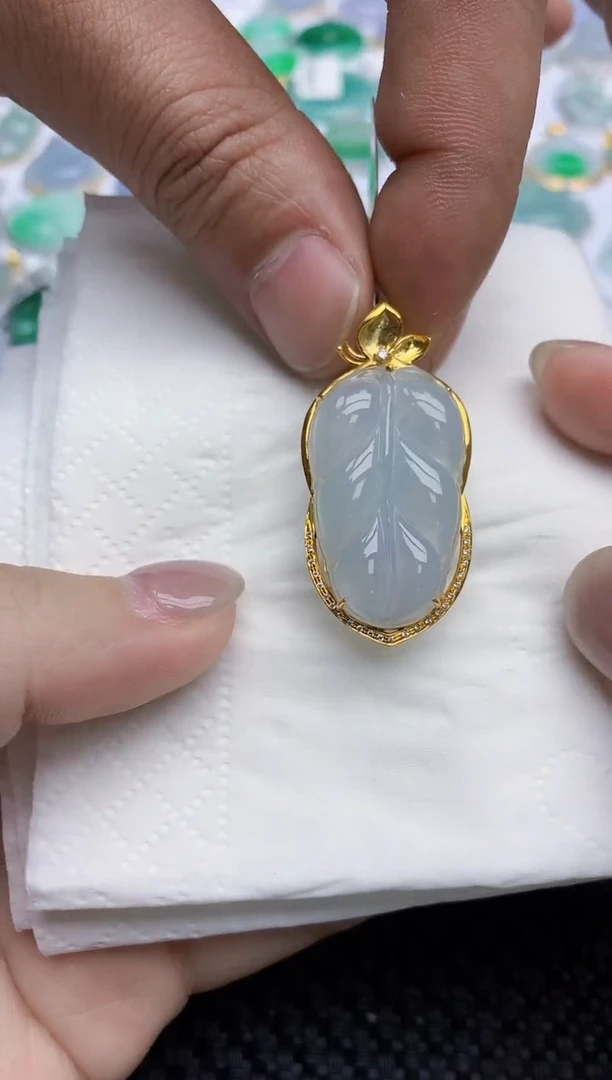 【闪购商品】翡翠颈饰未镶嵌天然翡翠A货
