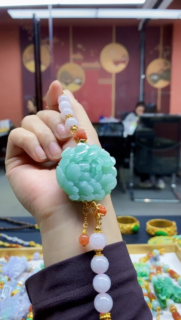 颈饰未镶嵌翡翠手牌