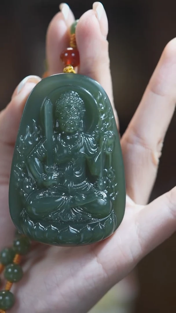 颈饰未镶嵌和田玉不动尊