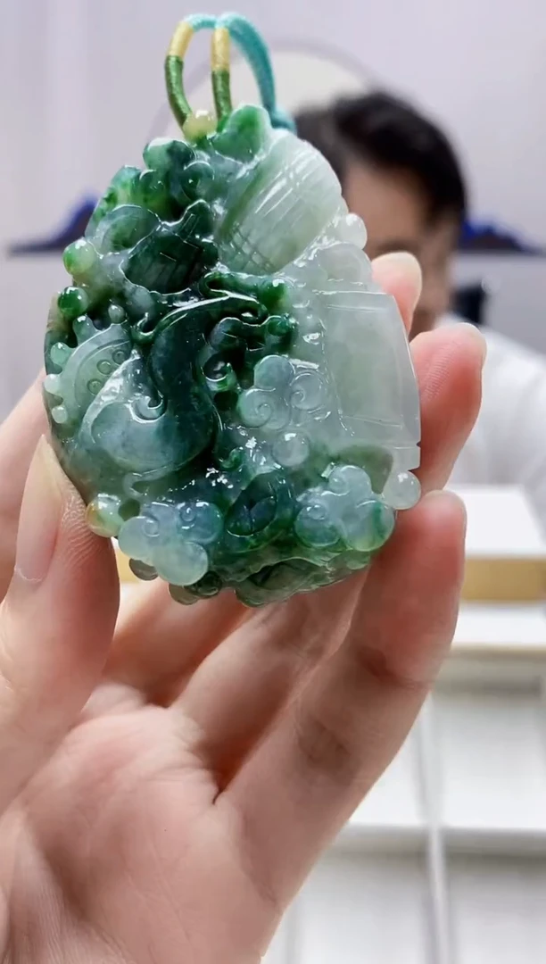 定制翡翠未镶嵌5060zm-毛货挂件98八破图
