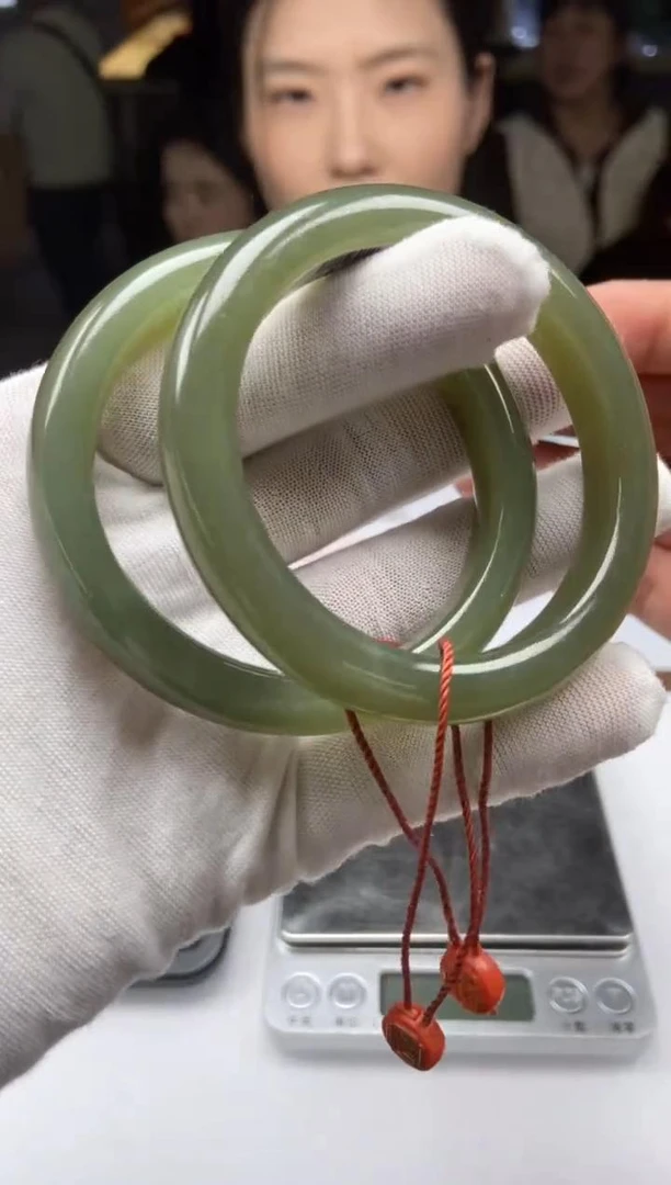 天然和田玉手镯（多样性发其一）（圈口52-60）326FS0027