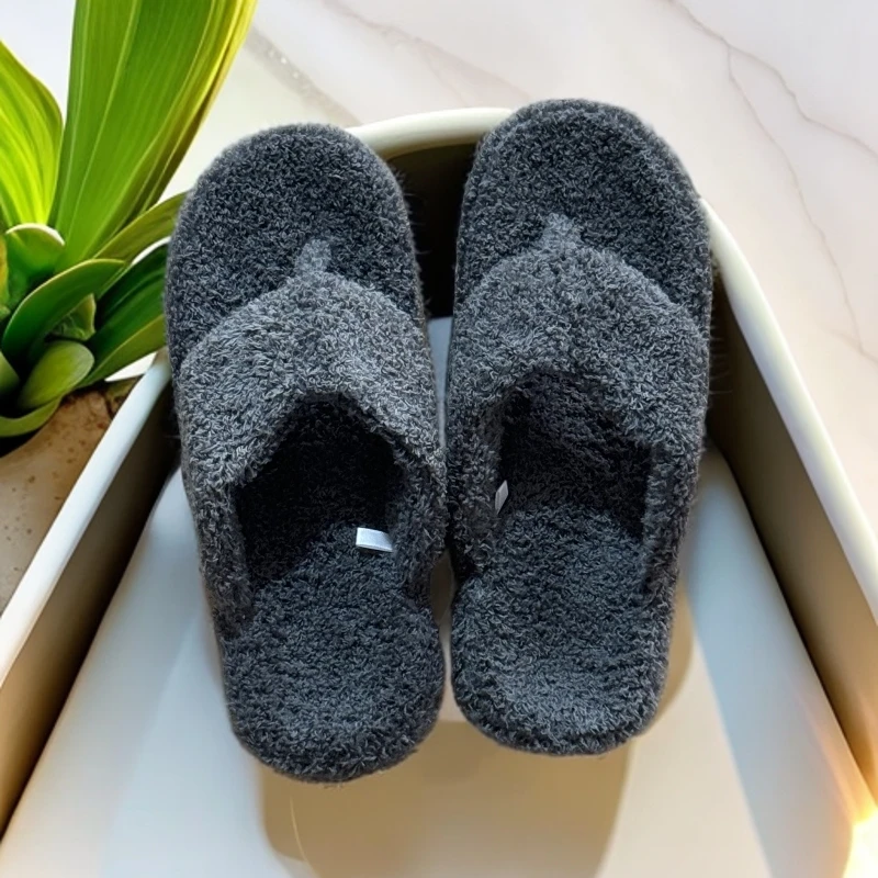 《云云家》高品质柔软舒适吸汗防滑夹脚拖鞋发一双